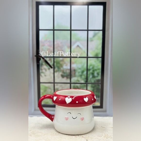 Baby Mushroom Red/White Ceramic 20oz Mug - Picture 6 of 9
